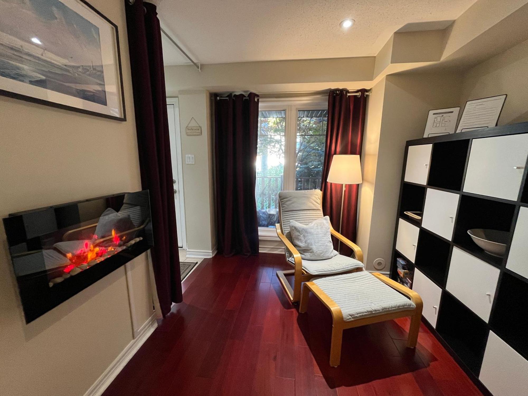 Stunning Rooms In Townhouse Across The Beach Toronto Exteriör bild